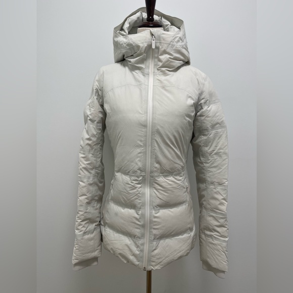 Lululemon StretchSeal Sleet Street Jacket, Natural Ivory, 0 - Picture 2 of 15